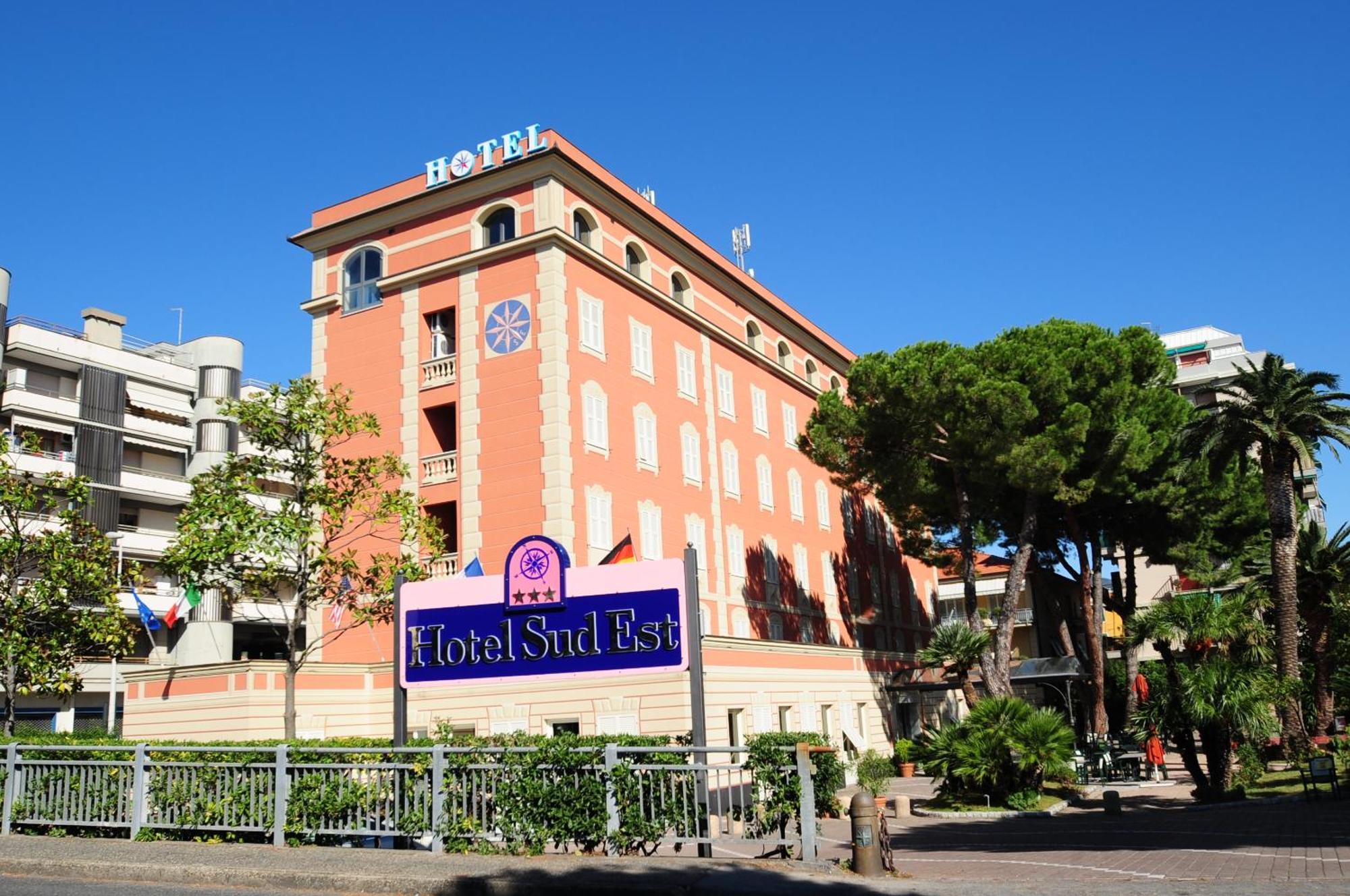 Hotel Sud Est By Fam Rossetti Lavagna Buitenkant foto